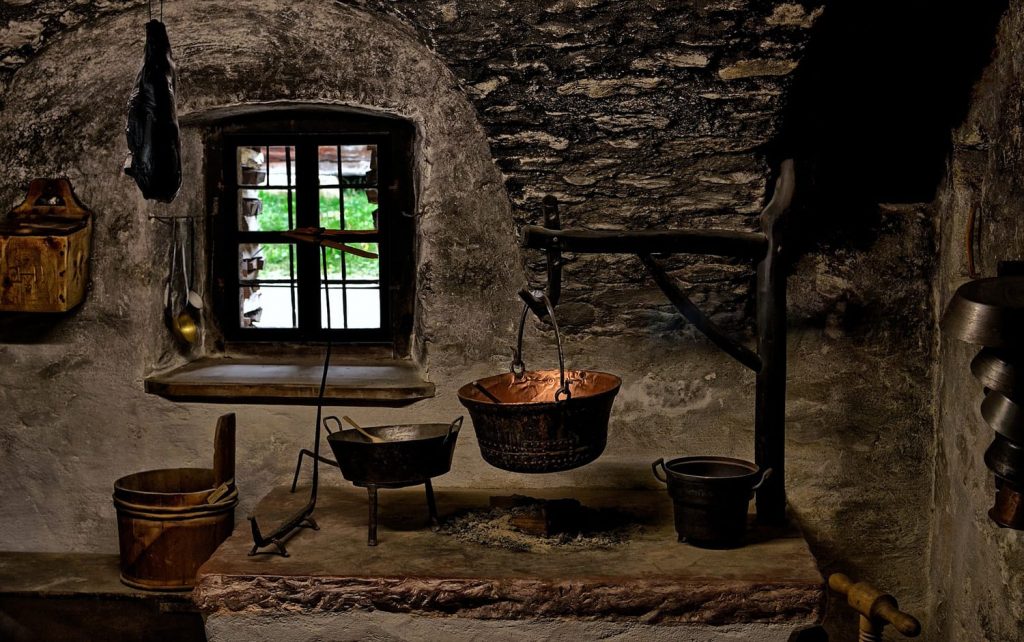 medieval kitchens